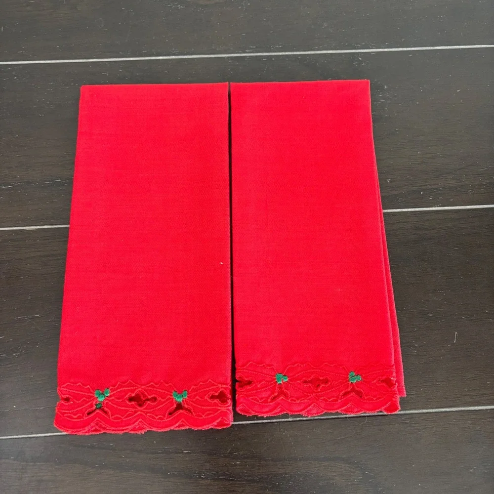 Vintage W-C Imports | Christmas Napkins | Guest Towels | Holly Berry | Set of 6
